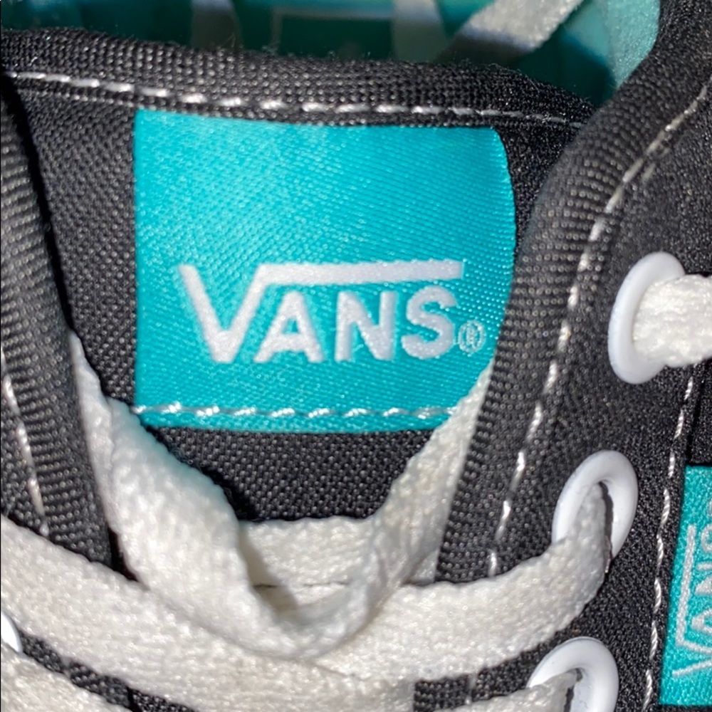 Vans - Picture 4 of 4